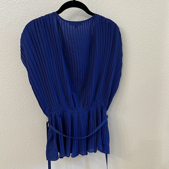 Blouse - Picture 3 of 4